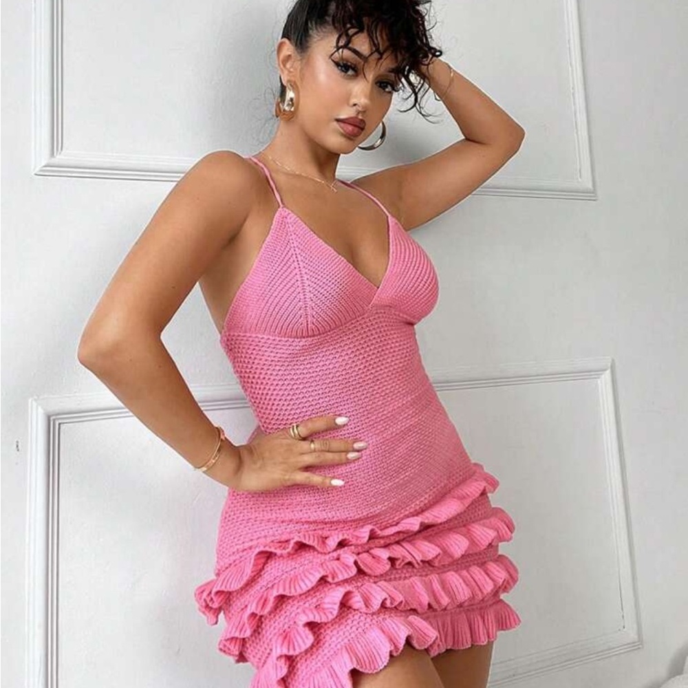 Chic Pink Ruffle Knit Dress - Picture 3 of 3